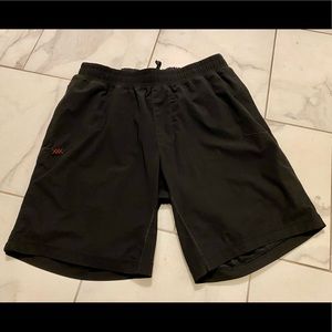 Rhone 9” Versatility short with liner